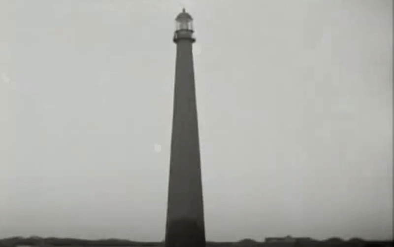 lighthouse2.gif